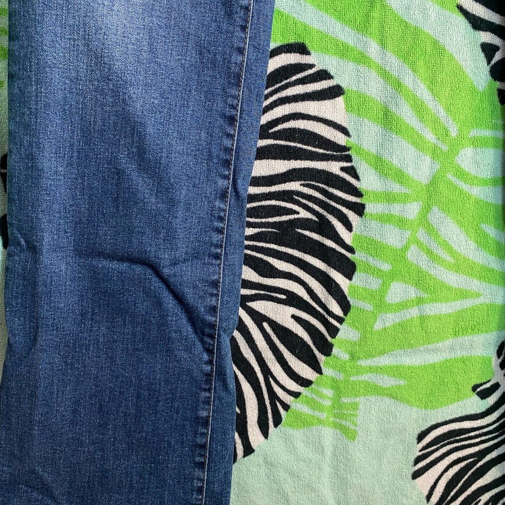 2 Pairs One Dark And One Light Same Size And Styl… - image 4